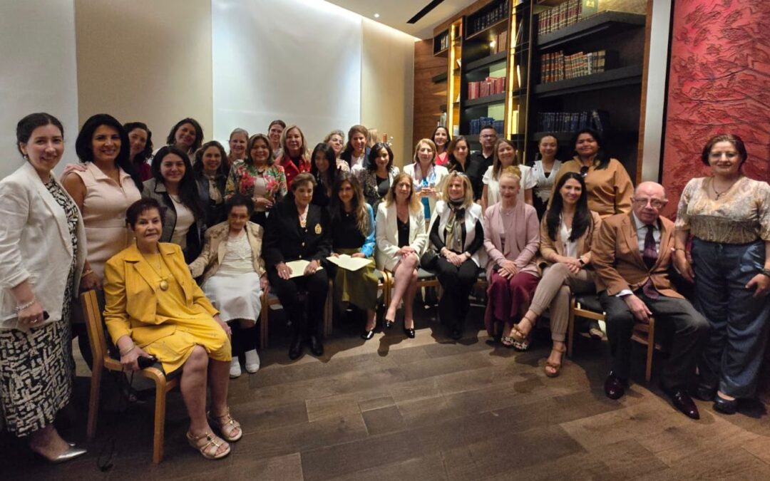 Desayuno Convenio Cámara CCEMujeres